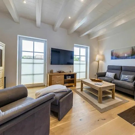 With 1 Bedroom *